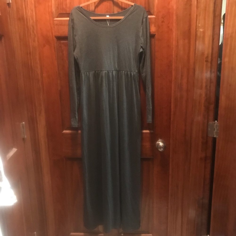 Grey long sleeve maxi with POCKETS